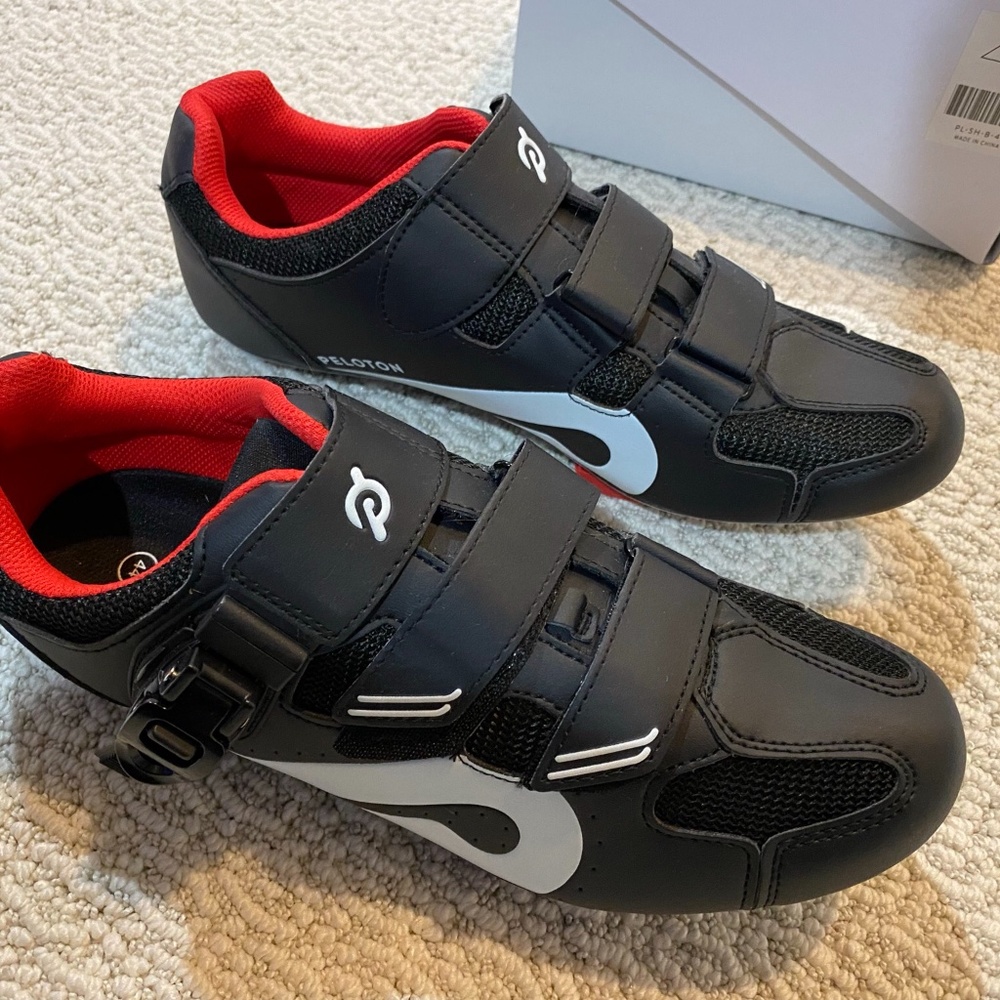 Men’s Peloton Cycling Shoes - Size 44 - (10.5 US)